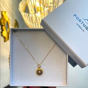 Portugal Jewels Daisy Necklace